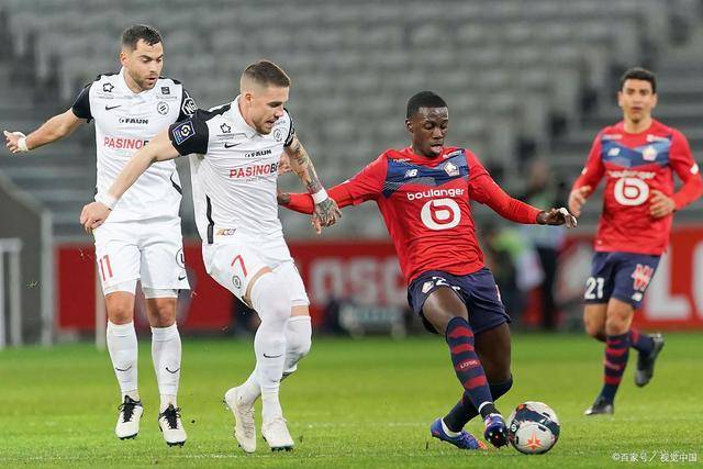 莫兰特三双灰熊送雄鹿4连败 火箭险胜独行侠