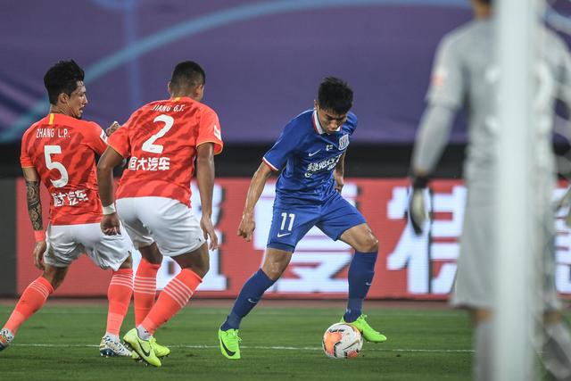 萨卡：大卫-路易斯对我影响最大